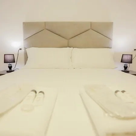 Miku Apartment-amazing 1bd At Wilson Square 地拉那